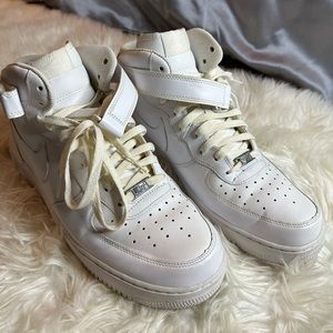 Men’s White Air Force 1s Mid
